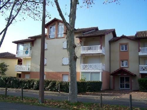 Ocean View Terrace Apartment: Steps from Beach Moliets-et-Maa Exterior photo